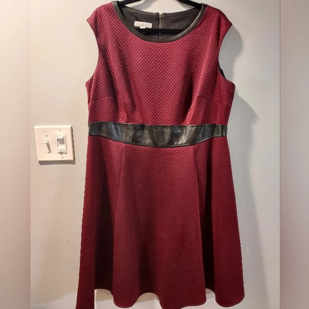 London Times Maroon Faux Leather Trim Sleeveless Fit & Flare Dress in Size 16W